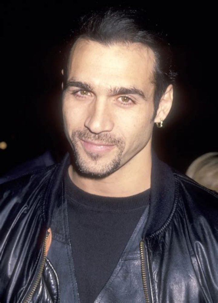 20 Essential Facts About Adrian Paul