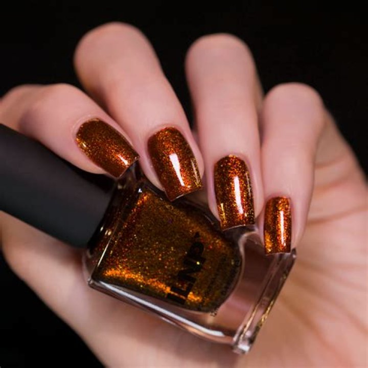 Discover the Best Autumn Nail Polish Colors for 2023