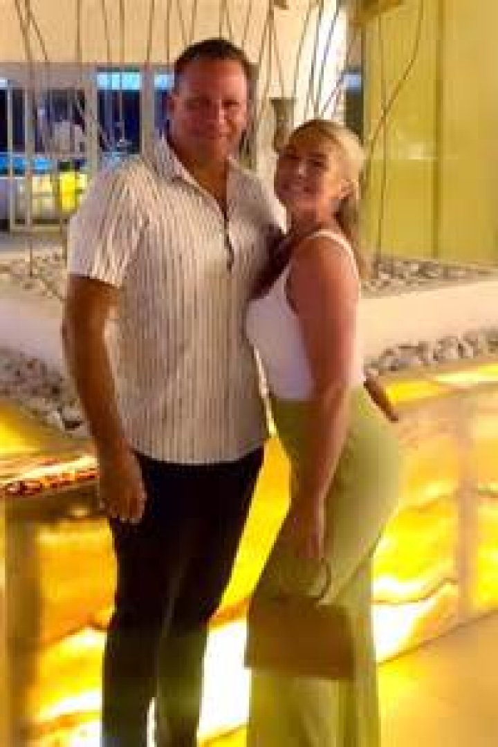 Caroline Leavitt Husband: Insights into the Life of an Acclaimed Author