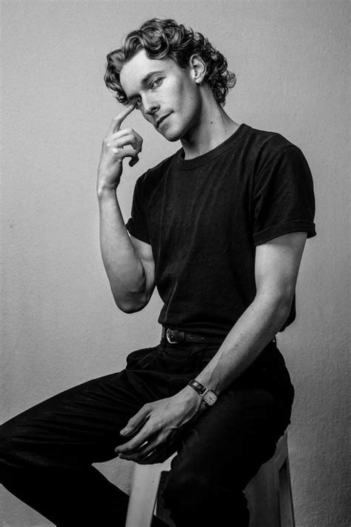 Jacob Collins-Levy: A Renowned Expert in [Insert Field]