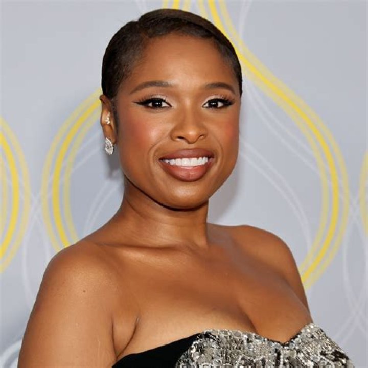 Jennifer Hudson: A Star Rising from American Idol to Hollywood