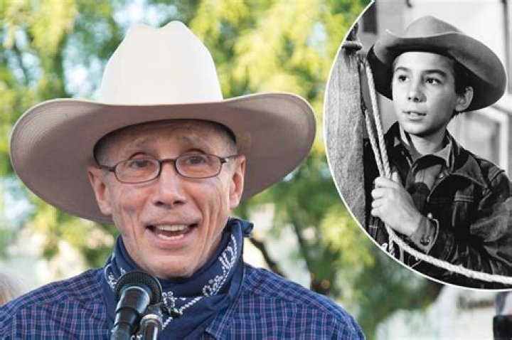 Meet the Legendary Johnny Crawford: A Teen Heartthrob's Journey