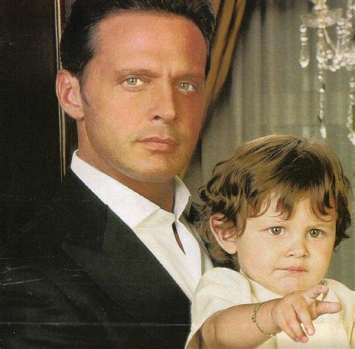 How Old Are Luis Miguel's Sons? (Revealed)
