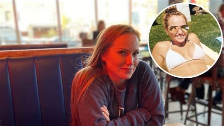 Mina Starsiak Hawk Net Worth: A Deep Dive into Her Financial Success