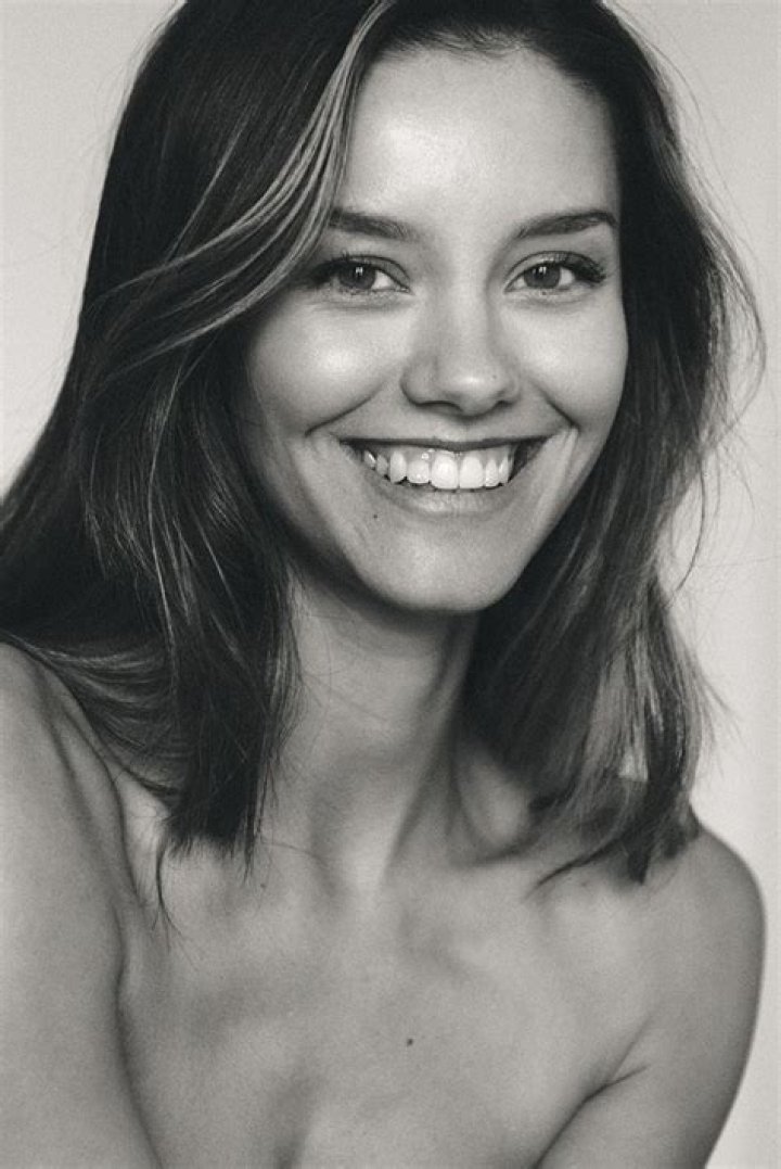 Nicola Cavanis: The Rising Star in the Fashion Industry