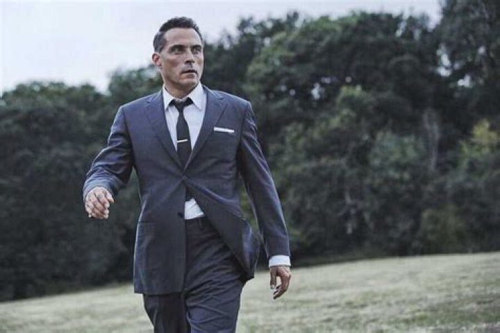 Unveiling the Height: Rufus Sewell's Towering Stature