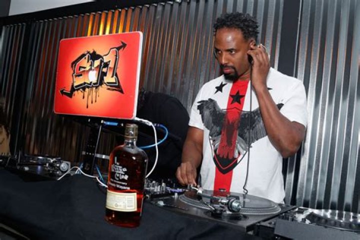 Shawn Wayans Net Worth 2023: Exploring the Comedic Icon&rsquo;s Wealth and Success